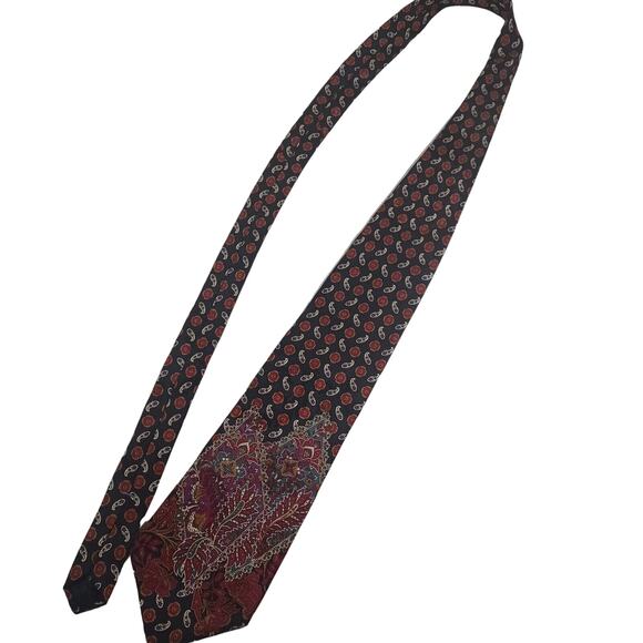 Villa Bugatti Neck Tie Italian Silk Black Red White Paisley Classic - Picture 2 of 8